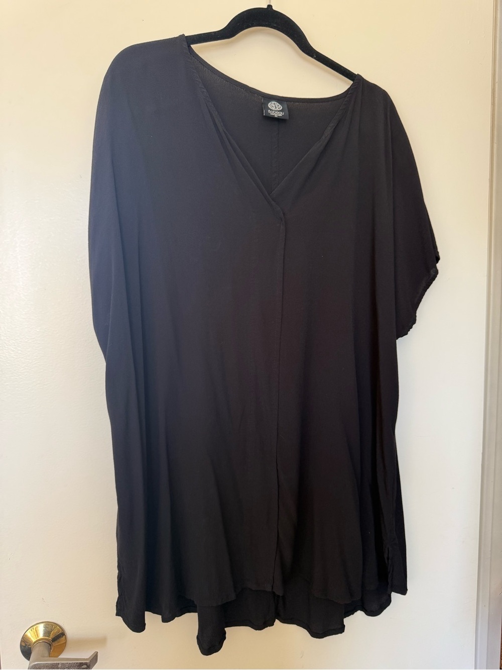 Bobeau Black Short Sleeve Notch Neck Loose Fitting Tunic in 3X